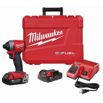 Milwaukee M18 FUEL 1/4 in. Hex Impact Driver w/ (2) Batteries Kit