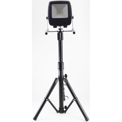 KYLA4000TH-XD image(0) - LED Dual Purpose Area Light w/HD tripod 4000 lumen