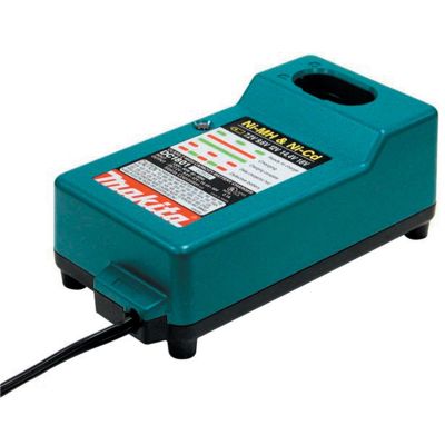 MAKDC1804 image(0) - 7.2/18V Universal Battery Charger